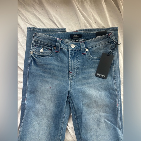 NWT Mid Rise BILLIE Size 28 True Religion Women's Blue Denim Jeans - Picture 3 of 4